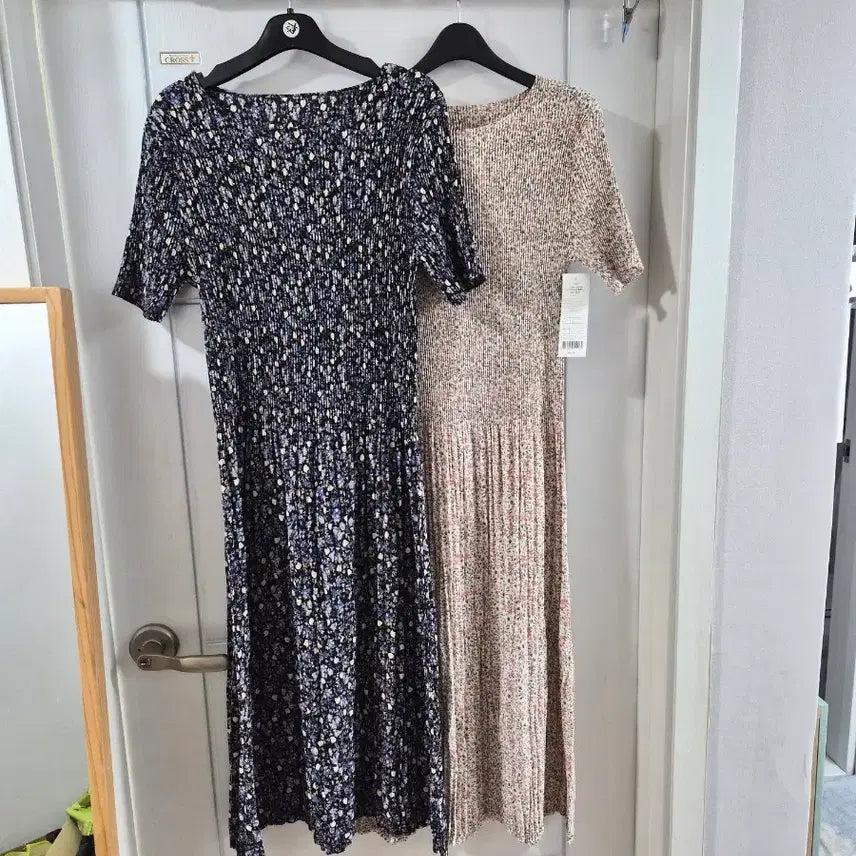 [BUNJANG] Pleated Pattern Long Dress Navy/Beige / 플리츠 패턴 롱 원피스 네이비/베이지