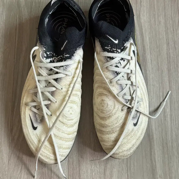 [BUNJANG] Nike Phantom GX2 Elite AG Soccer Cleats / 나이키 팬텀 GX2 엘리트 AG 255