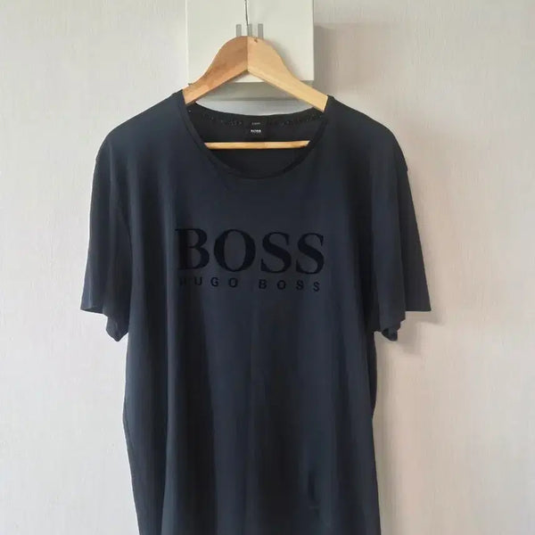 [BUNJANG] Hugo Boss Logo Short Sleeve T-Shirt Black Slim Fit XXL / 휴고보스 로고 반팔 티셔츠 블랙 슬림핏 xxl(105)