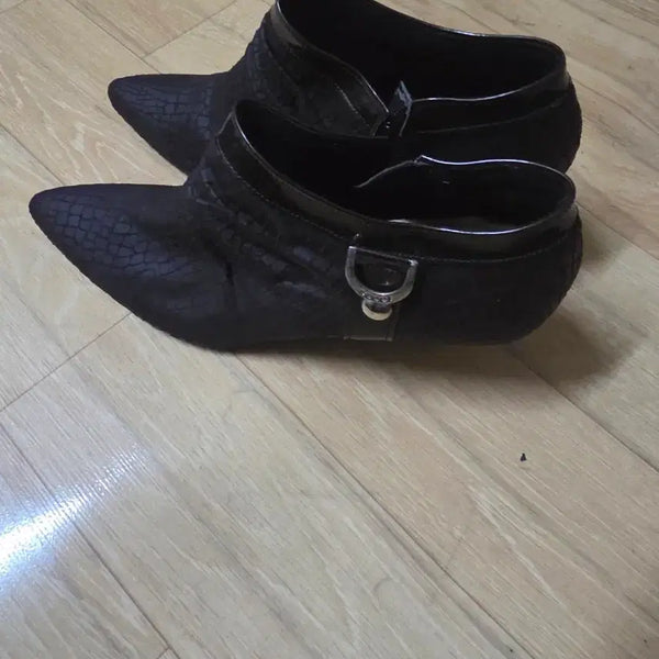 [BUNJANG] Gucci 37.5 Snakeskin Pattern Ankle Boots / 구찌 (정품 )37.5앵클 부츠 뱀피 무늬.상태좋아요 절충 가능