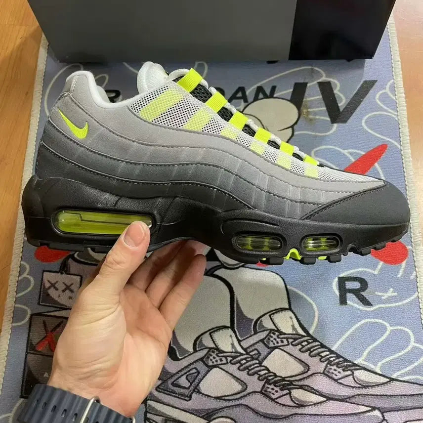 [BUNJANG] Nike Air Max 95 OG Neon / 260mm 나이키 에어맥스 95 OG 네온