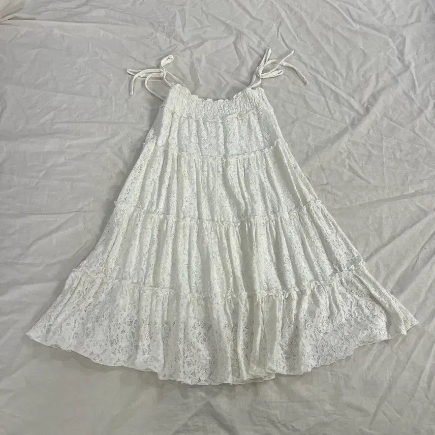 [BUNJANG] Flower Lace Ruffled Two-Way Strap Dress White Ivory / 플라워 레이스 캉캉 투웨이 끈 원피스 화이트 아이보리 모리걸 하구미