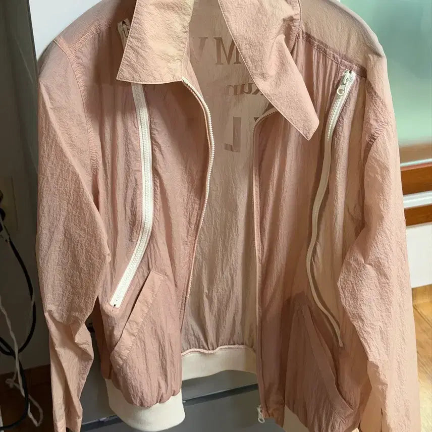 [BUNJANG] The Museum Visitor Windbreaker Pastel Pink S / 더뮤지엄비지터 바람막이 s