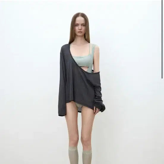 [BUNJANG] OHOS Raw Cut U-Neck Knit Top - Charcoal / 오호스 Raw Cut U-Neck Knit Top / Charcoal