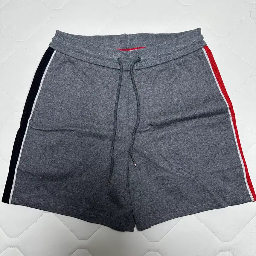 [BUNJANG] Thom Browne Tricolor Stripe Shorts / [0] 톰브라운 삼선 스트라이프 쇼츠