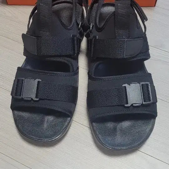 [BUNJANG] Nike Canyon Sandals Black Size 270 / 나이키 캐년 샌들 블랙 270 사이즈입니다박스 포함 풀구성으로 보내드려