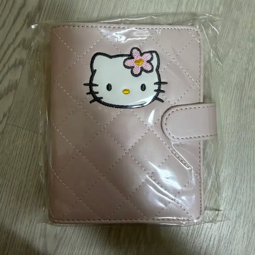 [BUNJANG] Sanrio Hello Kitty 50th Anniversary Quilting Diary Pink / 산리오 헬로키티 50주년 퀼팅 다이어리 핑크