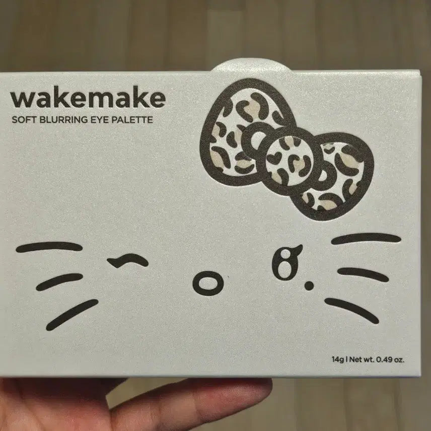 [BUNJANG] WAKEMAKE Galy Kitty #30 Classy Nude Blurring Soft Blurring Eye Palette / 웨이크메이크 갸루 키티 30 클래시 누드 블러링 소프트 블러링 아이팔레트