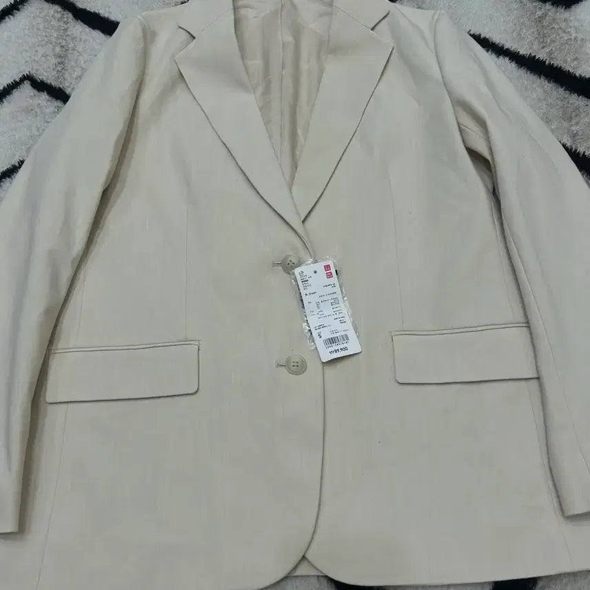 [BUNJANG] Uniqlo Relaxed Tailored Blazer Cream / [여성S]유니클로 릴랙스 테일러드 블레이저/크림