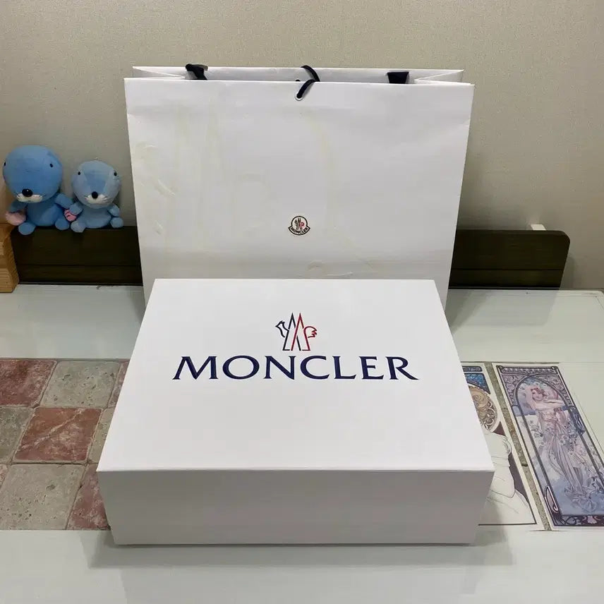 [BUNJANG] Moncler Box and Shopping Bag Set / 몽클레어 박스 + 쇼핑백
