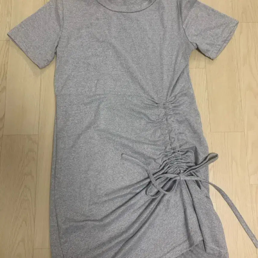 [BUNJANG] Modern Grey Shirring Dress M Size / 모던한 그레이 셔링 원피스 M사이즈