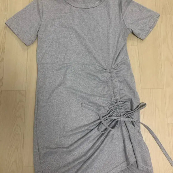 [BUNJANG] Modern Grey Shirring Dress M Size / 모던한 그레이 셔링 원피스 M사이즈
