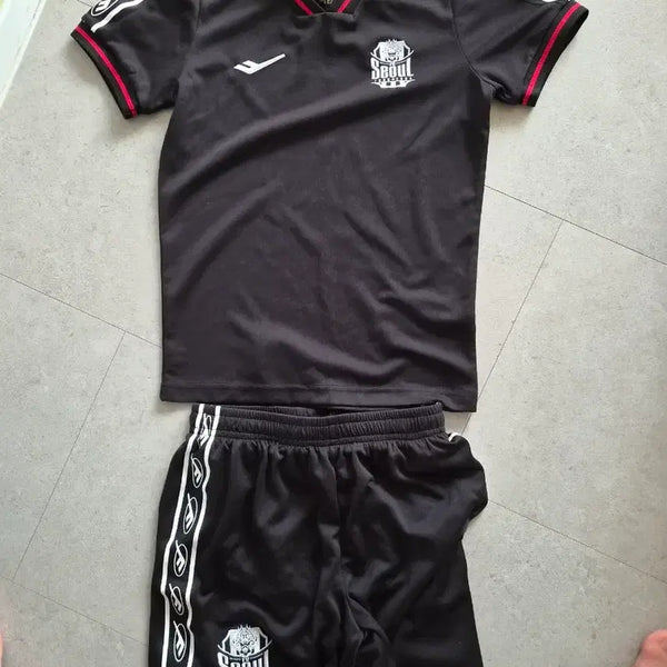 [BUNJANG] FC Seoul Kids Training Uniform Set (Size 140) / [아동 140] FC서울 트레이닝 유니폼 세트