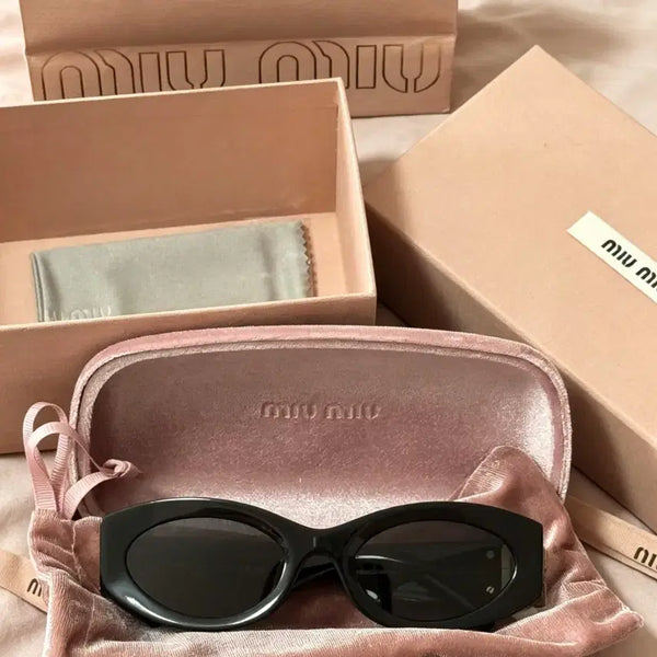 [BUNJANG] Miu Miu Stylish Sunglasses / 미우미우 세련된 선글라스