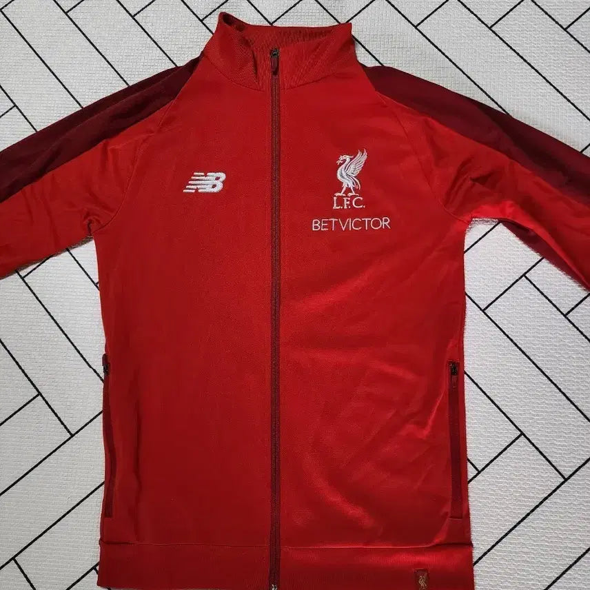 [BUNJANG] New Balance Liverpool Training Top (Size 95) / 뉴발란스 리버풀트레이닝