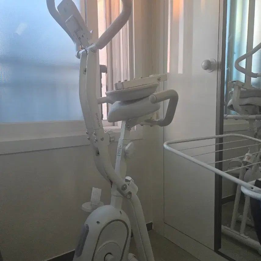 [BUNJANG] White Indoor Exercise Bike / 실내 자전거 화이트