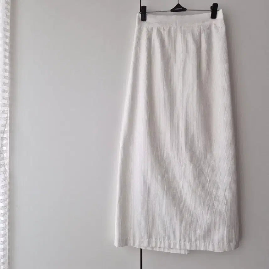 [BUNJANG] White Long Skirt with Back Slit / 화이트 롱 뒷트임 스커트 새상품