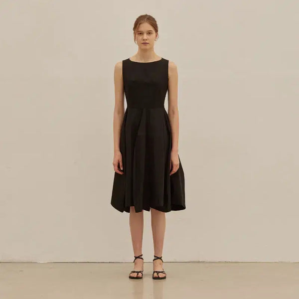 [BUNJANG] Mango Many Please Cut Out Back Flare One-Piece / 망고매니플리즈 Cut out back flare one-piece