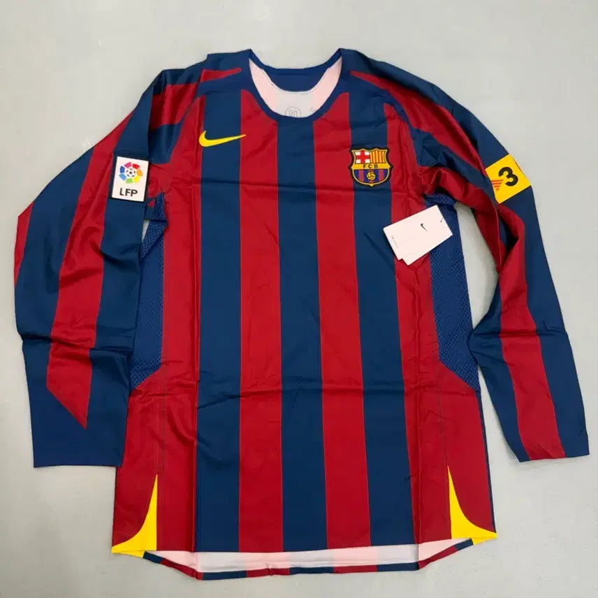 [BUNJANG] 2005 Barcelona Ronaldinho Long Sleeve Retro Jersey / 2005 바르셀로나 홈 긴팔 레트로  호나우지뉴