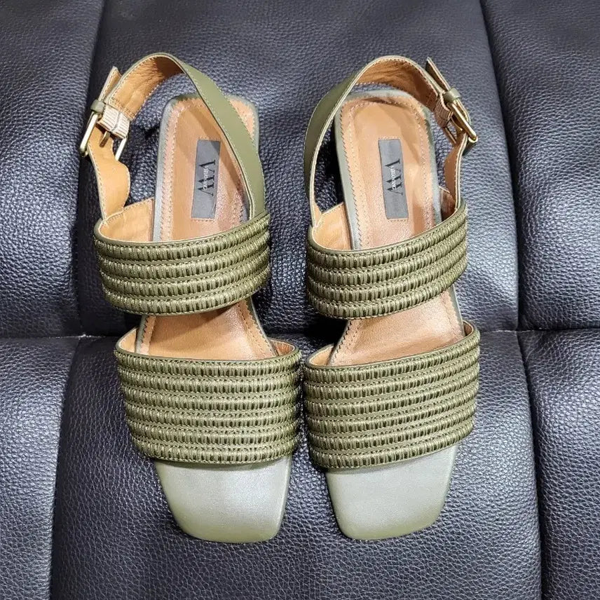 [BUNJANG] Vera Wang Strap Sandals / 베라왕 스트랩 샌들