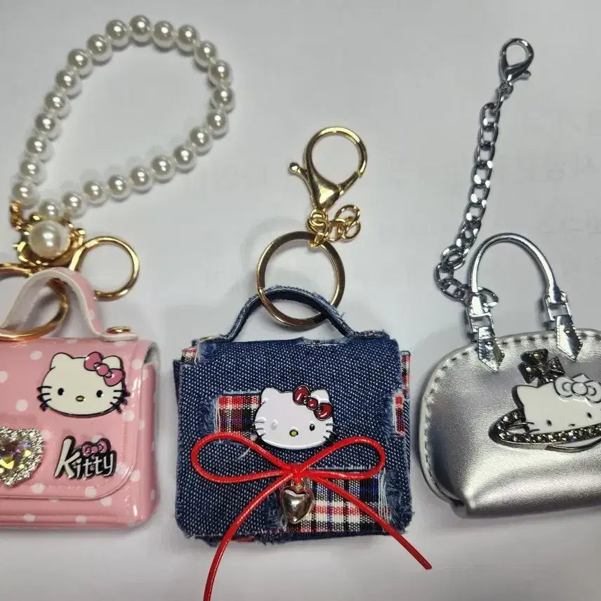 [BUNJANG] Hello Kitty Mini Bag with Pearl Strap / 헬로키티 미니백 개당 6000원!