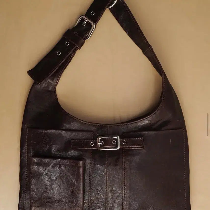 [BUNJANG] GUESS Nicole Shoulder Bag Brown / 기마구아스 니콜 숄더백 브라운