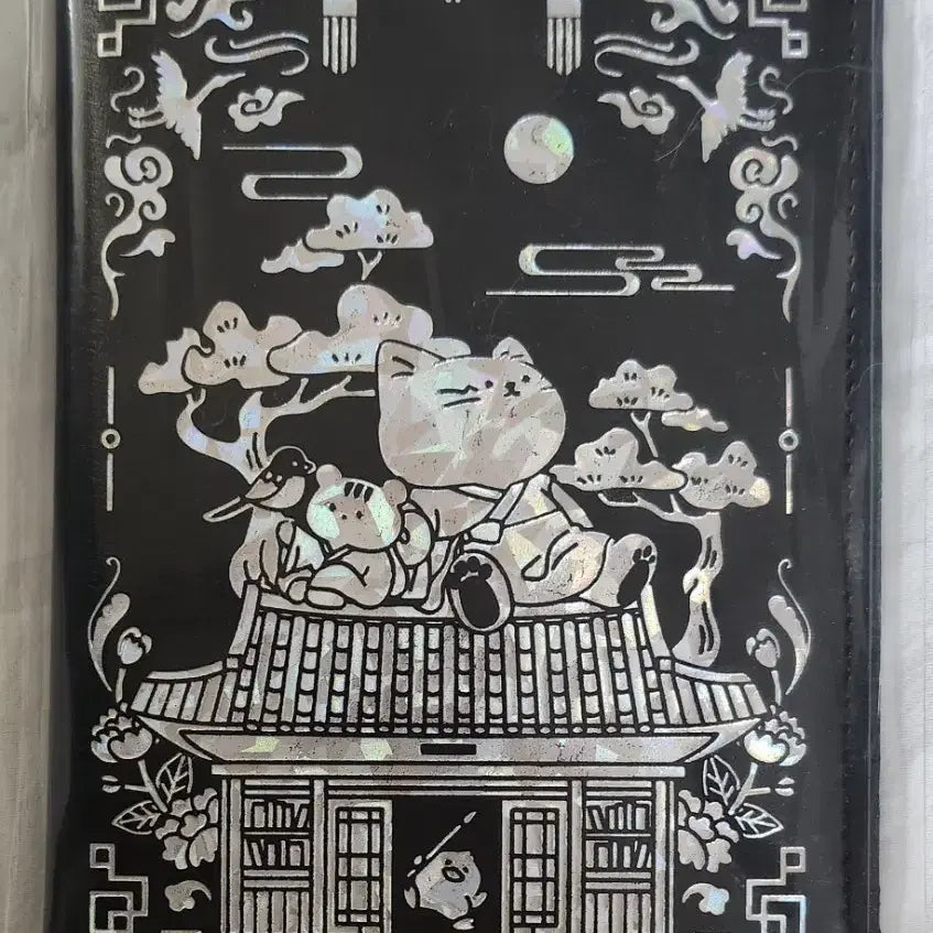 [BUNJANG] Najeonchilgi Style Passport Holder (Moonlit Night Cat, Aladdin Goods) / 나전칠기 스타일 여권 지갑(달밤의 고양이, 알라딘 굿즈)