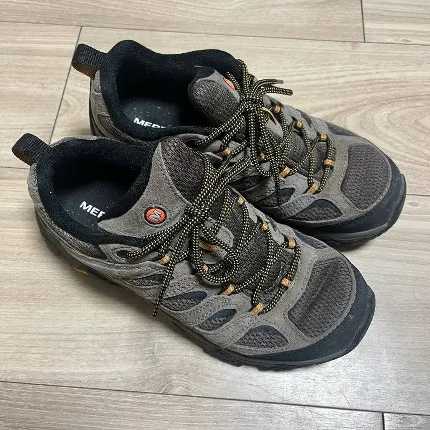 [BUNJANG] Merrell Moab 3 Hiking Shoes (Size 255) / 메렐 모압3 255