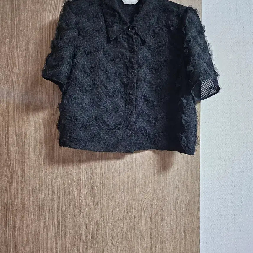 [BUNJANG] It MICHAA See-through 3D Blouse / 잇미샤 시스루 3D 블라우스