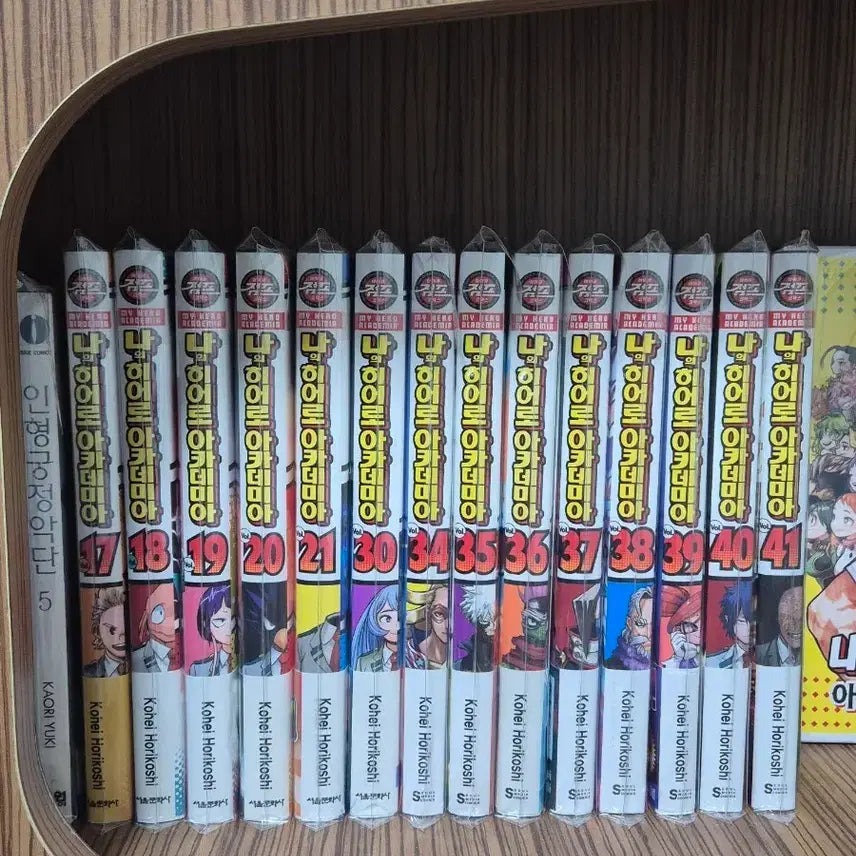 [BUNJANG] My Hero Academia Manga Volumes 17-21, 30, 34-41 (First Edition) / 나의 히어로 아카데미아 만화책 17-21, 30, 34-41권 초판 판매