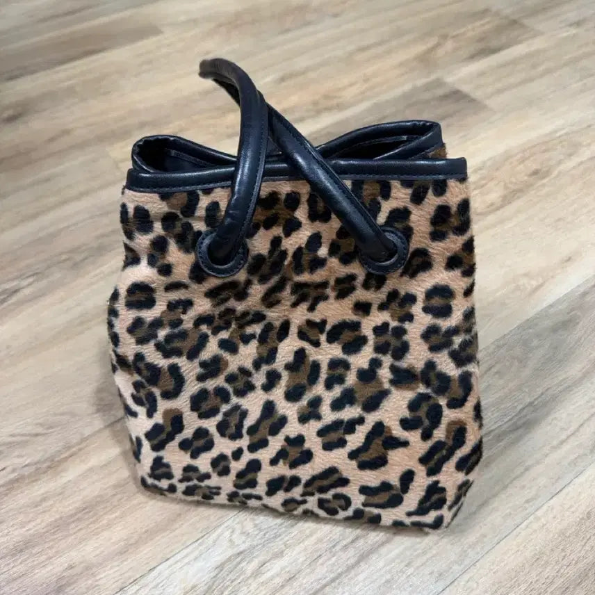 [BUNJANG] Leopard Print Tote Bag / 호피토트백