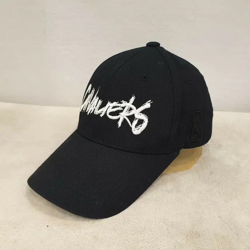 [BUNJANG] NBA Cleveland Cavaliers Logo Baseball Cap / NBA 클리블랜드 캐벌리어스 볼캡 모자 프리사이즈