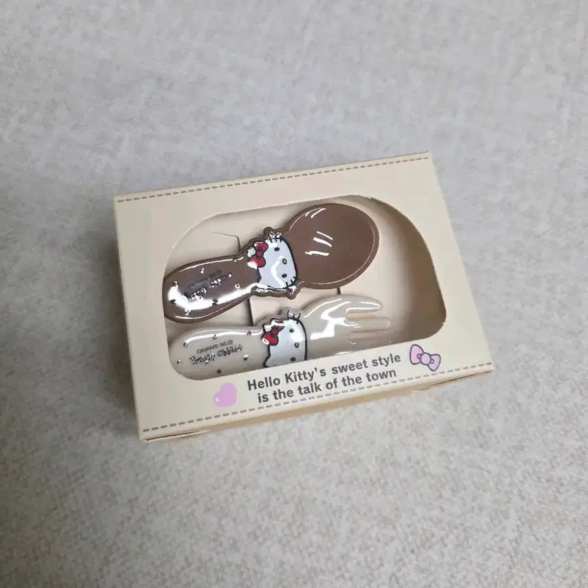 [BUNJANG] Sanrio Hello Kitty Spoon, Fork, and Hairpin Set / (새상품) 산리오 헬로키티 스푼 포크 헤어핀 머리핀