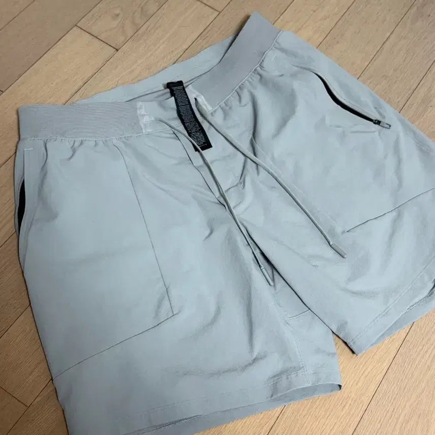 [BUNJANG] Lululemon Licensed To Train Shorts Lined 7-Inch Size L / 룰루레몬 라이선스 투 트레인 쇼츠 라인드 7인치 L사이즈