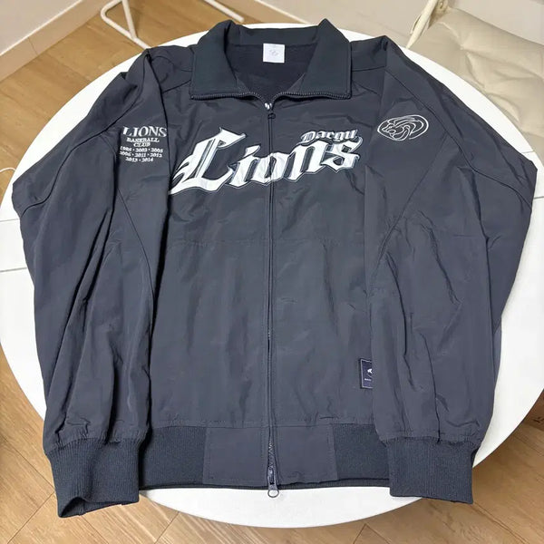[BUNJANG] Sansan Gear x Samsung Lions Collaboration Windbreaker Navy L / 산산기어 X 삼성라이온즈 바람막이 네이비 L 팝니다