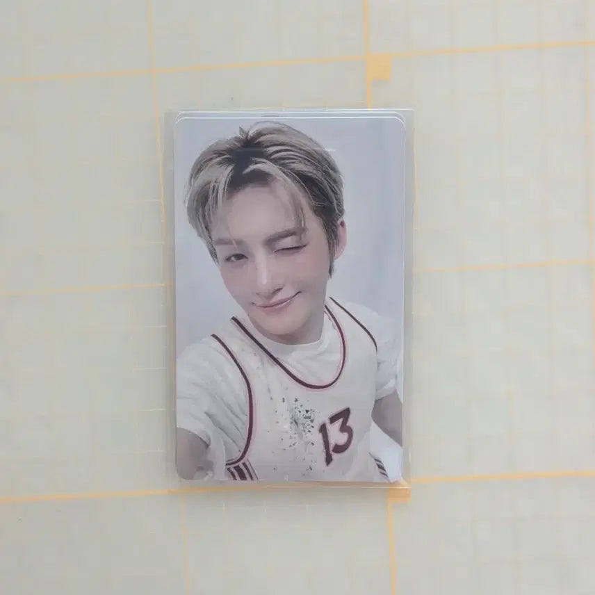 [BUNJANG] TWS NO TRAGEDY Jihoon HMV Lucky Draw Photocard / 투어스 TWS NO TRAGEDY 지훈 HMV 럭드 럭키드로