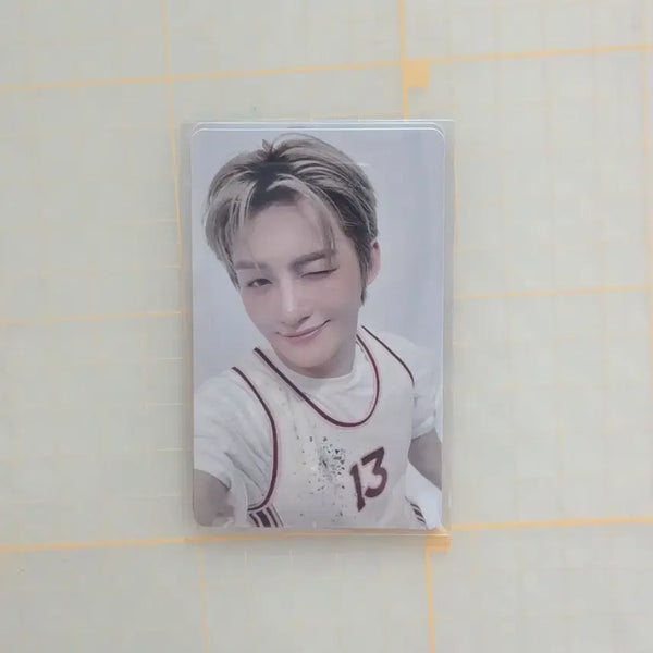 [BUNJANG] TWS NO TRAGEDY Jihoon HMV Lucky Draw Photocard / 투어스 TWS NO TRAGEDY 지훈 HMV 럭드 럭키드로