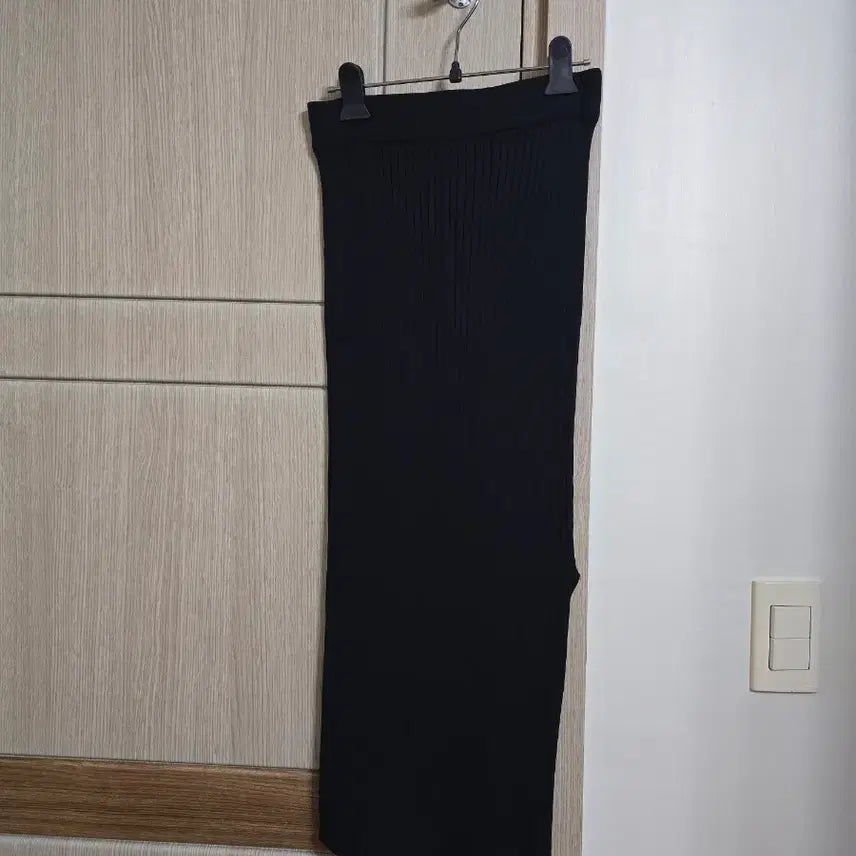 [BUNJANG] Raon Company Ribbed Knit Midi Skirt - Black / 라온컴퍼니 골지스커트