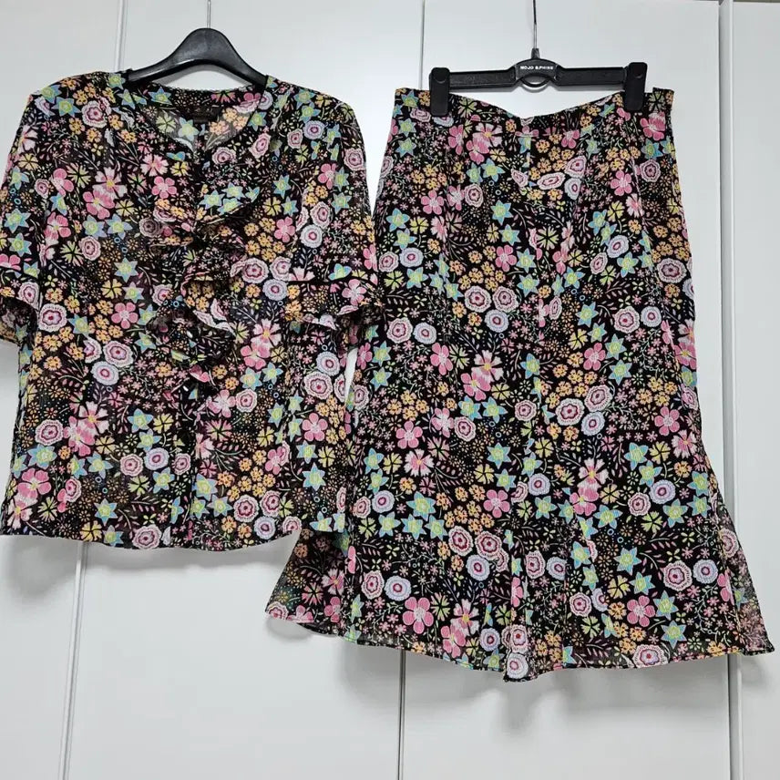 [BUNJANG] Josunhee Flower Pattern Two-Piece Set / (새상품) 조순희 플라워 패턴 투피스 (97, 81)