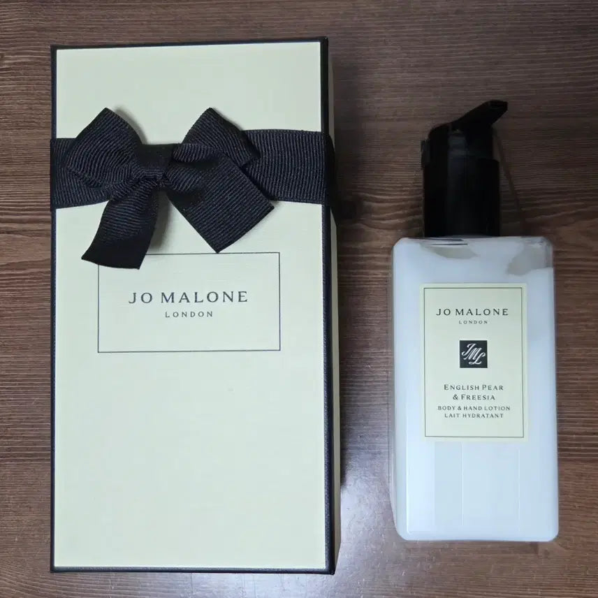 [BUNJANG] Jo Malone English Pear & Freesia Body & Hand Lotion, L'Occitane Shea Butter Soap, Fresh Oval Soap Water Lily / 조말론 바디로션(반값) / 록시땅 시어버터비누 / 프레쉬 오벌솝