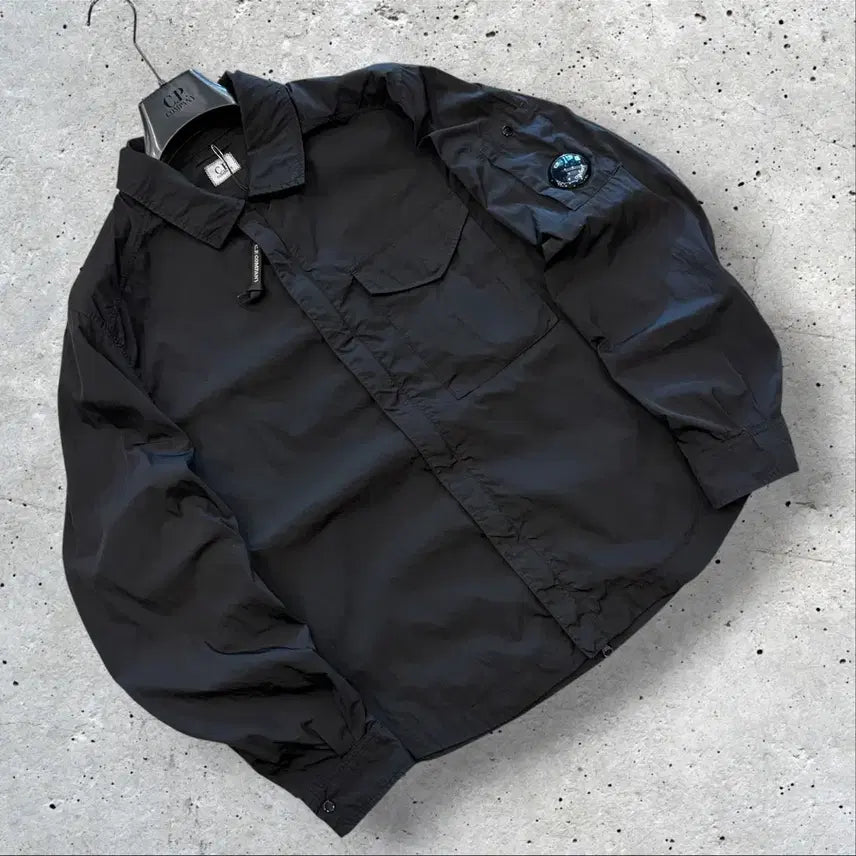 [BUNJANG] CP Company 25SS Black Nylon Shirt Jacket - Medium / [M] 25ss CP 씨피컴퍼니 블랙 나일론 셔츠 자켓 E204