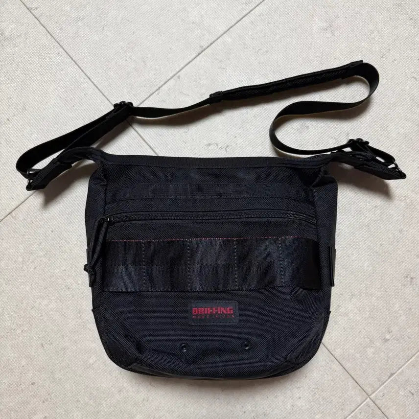 [BUNJANG] Briefing Day Tripper S Crossbody Bag Black / 브리핑 데이 트리퍼 S