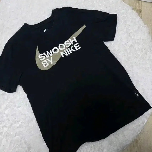 [BUNJANG] Nike Swoosh T-Shirt Black / 나이키 스우시 반팔 티셔츠 블랙