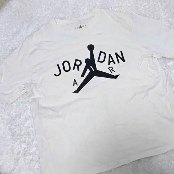 [BUNJANG] Jordan x Nina Chanel Airity T-Shirt / 조던 x 니나 샤넬 애브니 티셔츠