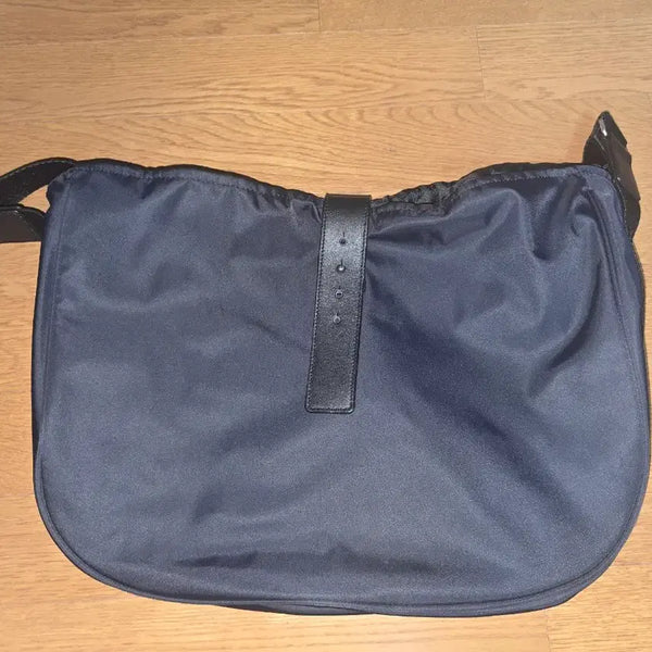 [BUNJANG] Hatching Room Wavy Bag / 해칭룸 웨이비백