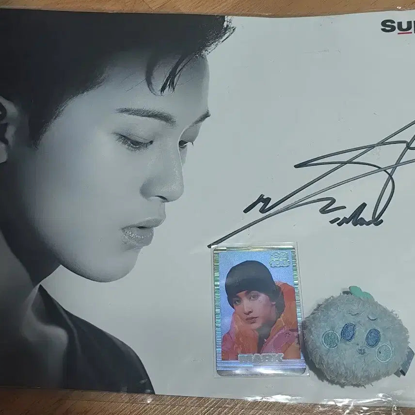 [BUNJANG] NCT SuperM Mark Autographed Poster & Buffering Special Photocard Bundle / 엔시티 슈퍼엠 마크 친필 싸인 포스터 스페셜 트레카 부훙이 포카 포토카드