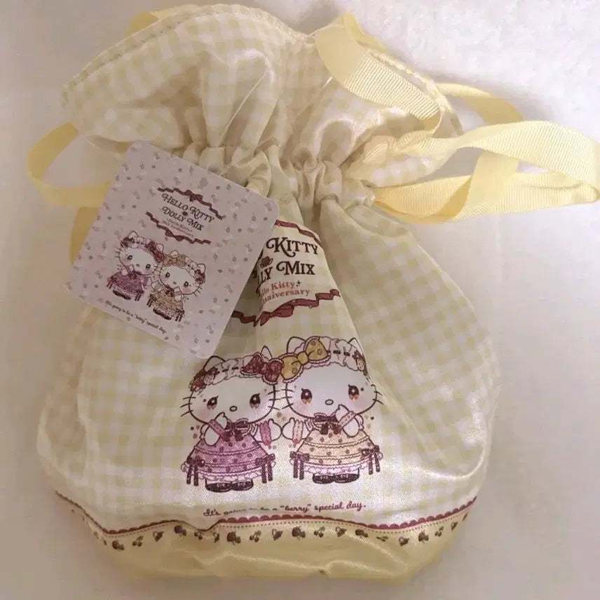 [BUNJANG] Hello Kitty Dolly Mix Pouch / 헬로키티 돌리믹스 복조리 파우치