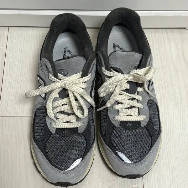 [BUNJANG] New Balance 2002R Grey Sneakers (Size 235) / 뉴발란스 2002r 235(새상품급)