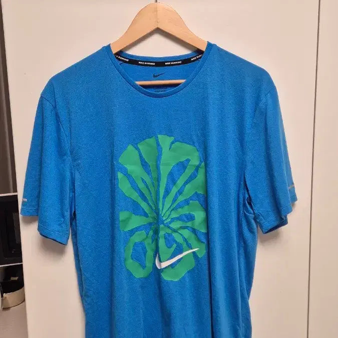 [BUNJANG] Nike Dri-FIT Rise 365 Run Energy Short Sleeve T-Shirt - Black/Blue, L / 나이키 드라이핏 라이즈 365 런 에너지 반팔  L
