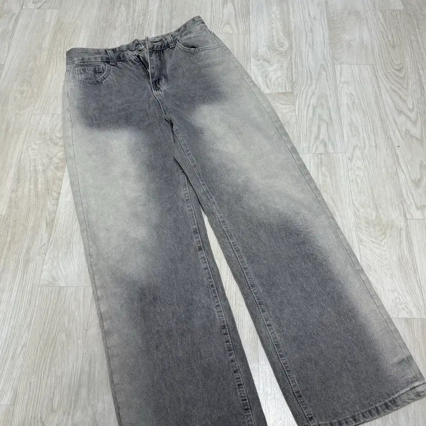 [BUNJANG] Washed Semi-Wide Grey Denim Pants / 워싱 세미와이드 그레이 데님 팬츠